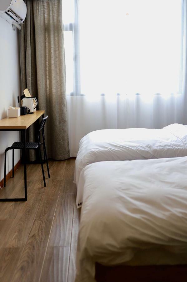 Travel Light Inn Guilin Extérieur photo